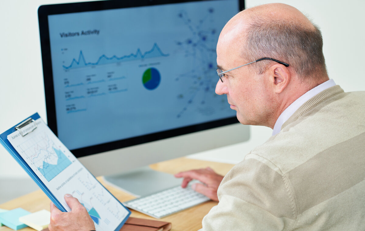 Compliance-Kosten vs. Cashflow: Warum Serialisierung (FMD/DSCSA) ein exzellentes Forderungsmanagement erfordert